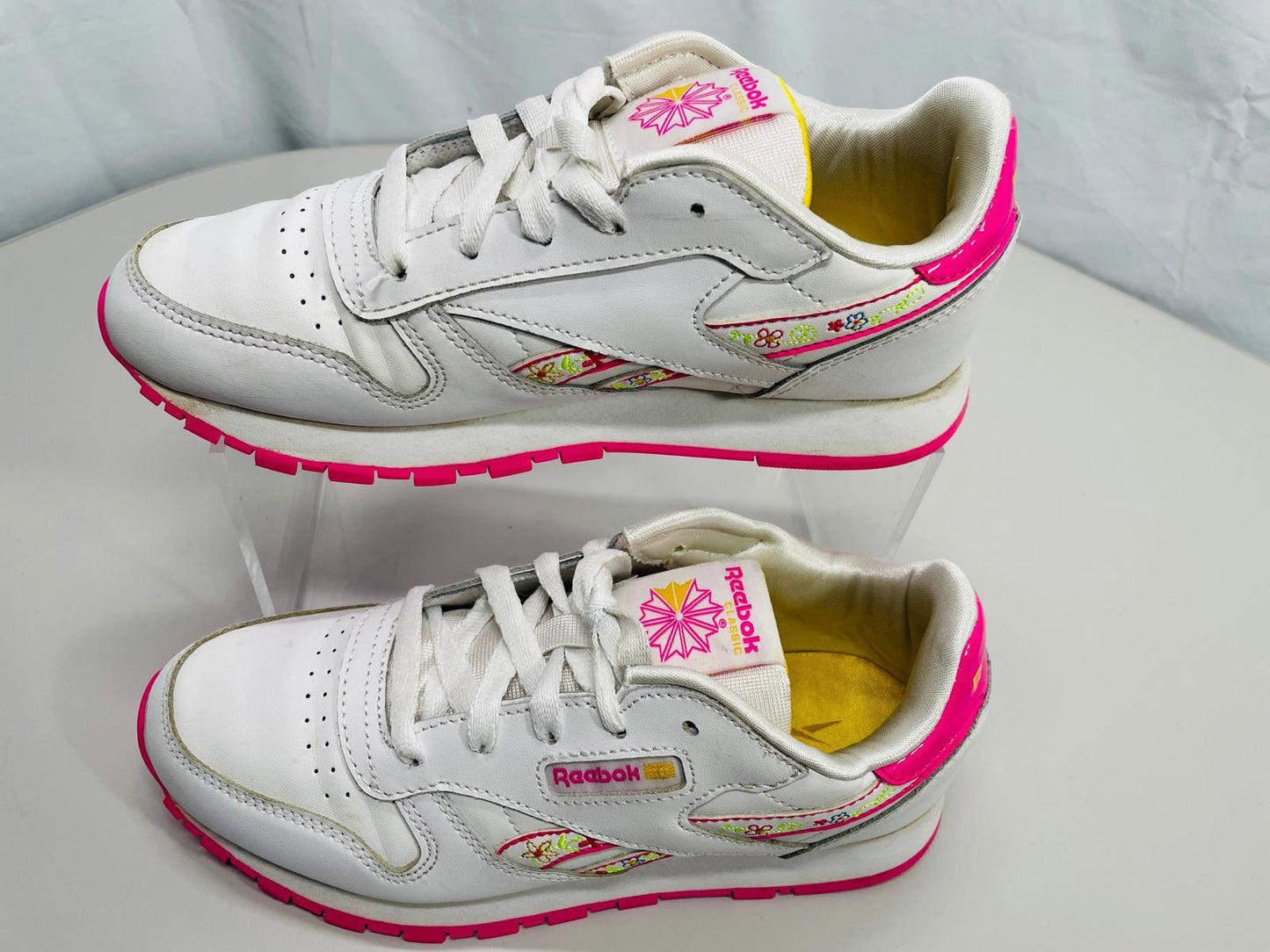 Reebok Classic Running Sneaker White & Pink with Pink Flowers Girls 3