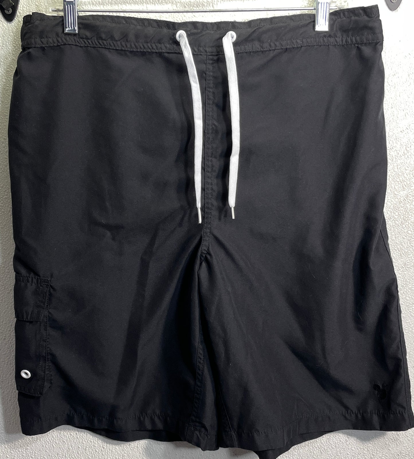 Disney Parks Cargo Shorts Black UNISEX Elastic Waist (34) Adult XL Features Disney Logo DAMAGE