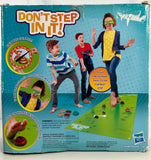 2017 Don't Step In It! Family Game COMPLETE DAMAGED BOX
