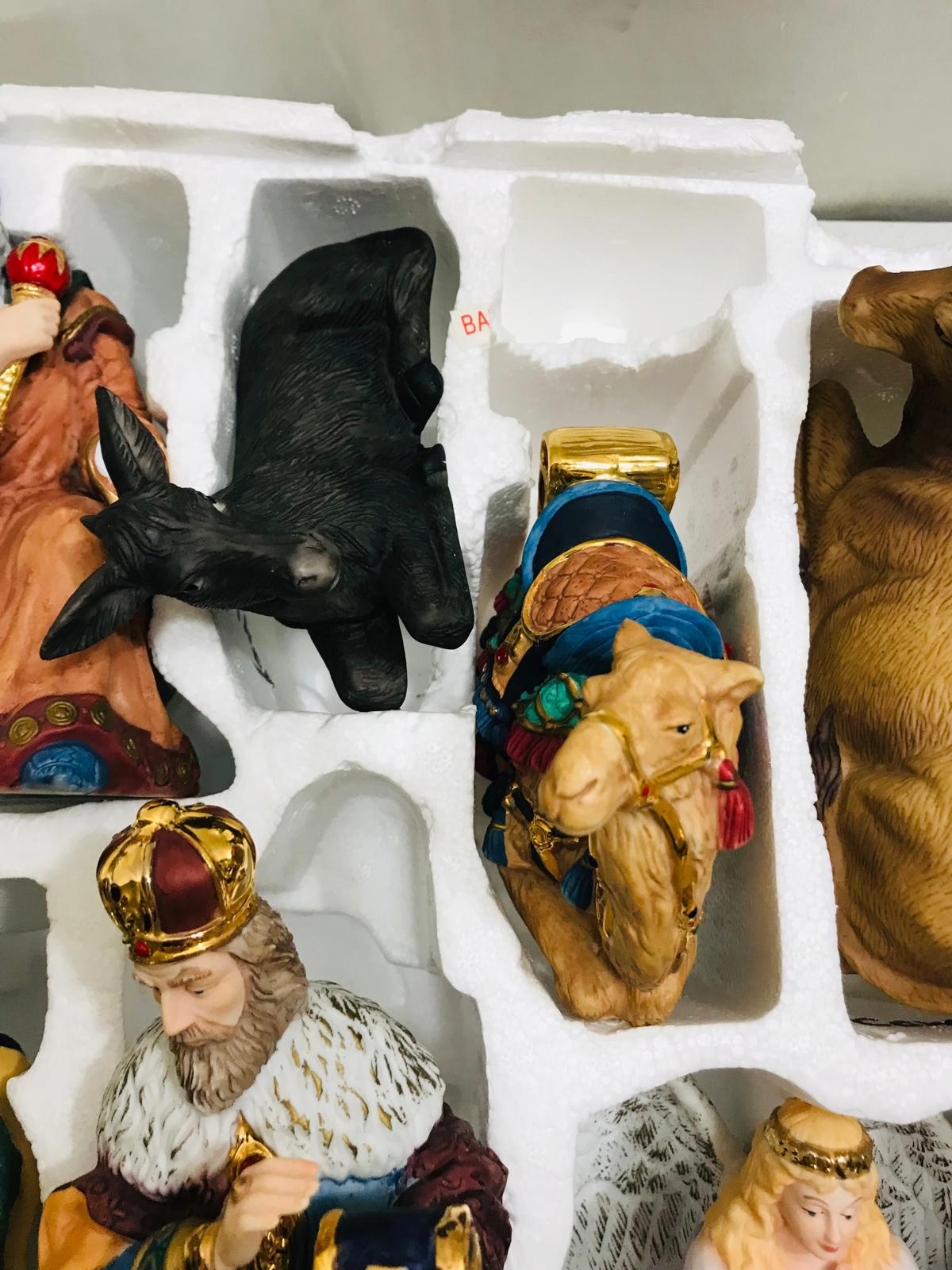VINTAGE COMPLETE Kirklands Signature 13 PC Nativity Set