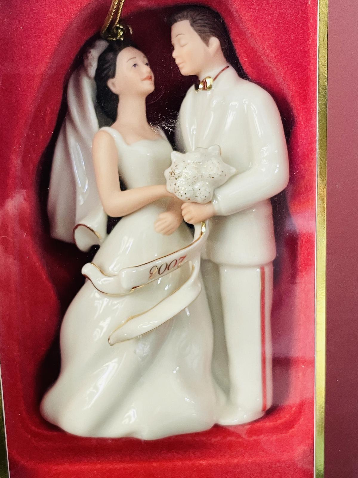 Lenox Wedding Couple Porcelain Ornament 2007