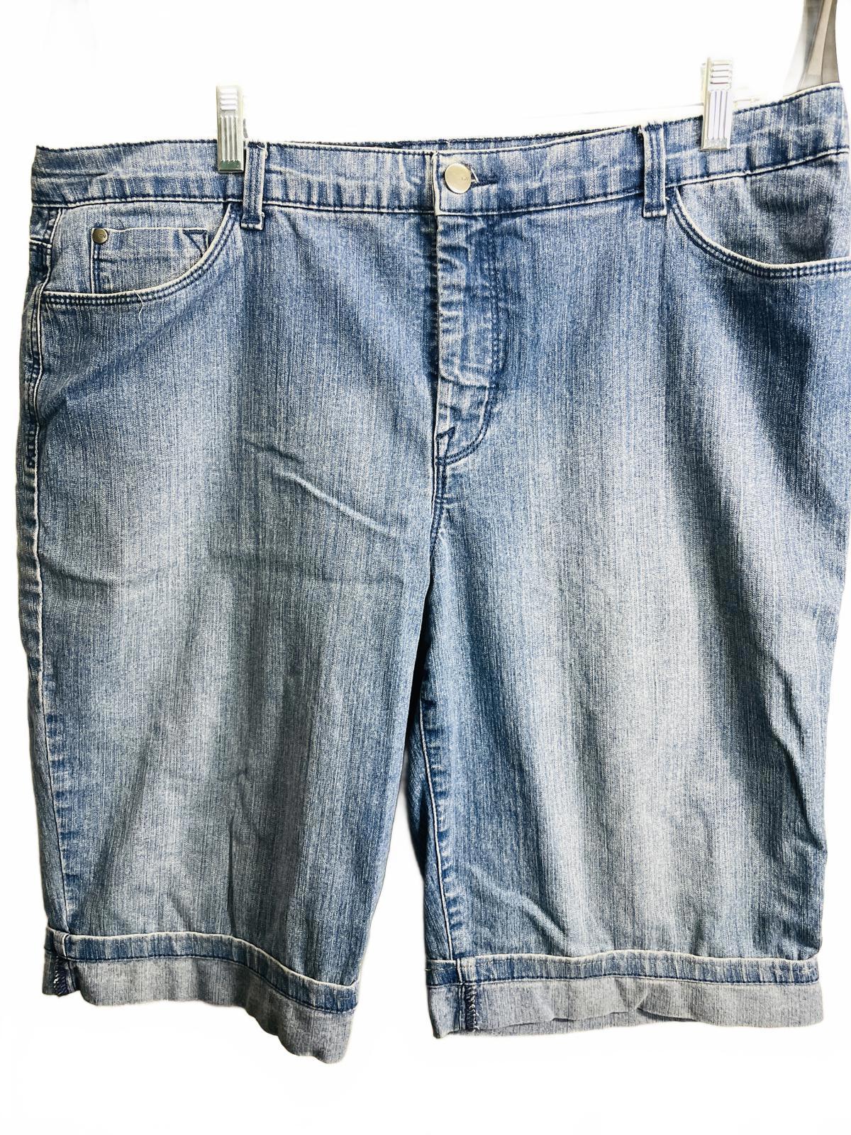 Gloria Vanderbilt Bermuda Denim Shorts Ladies 14