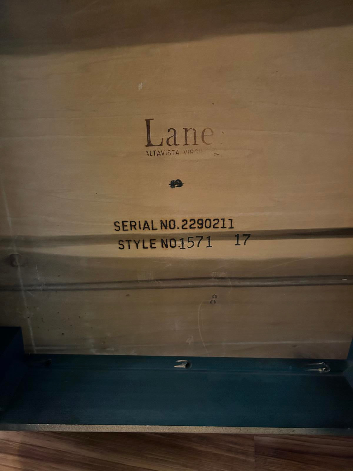 28" Square 24" tall Lane Furniture Wooden side Table with Hunter Green Legs