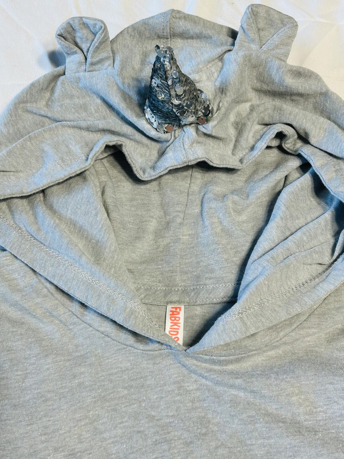 Fabkids T-shirt dress, gray unicorn hooded silver sequin pocket girls size 10/12