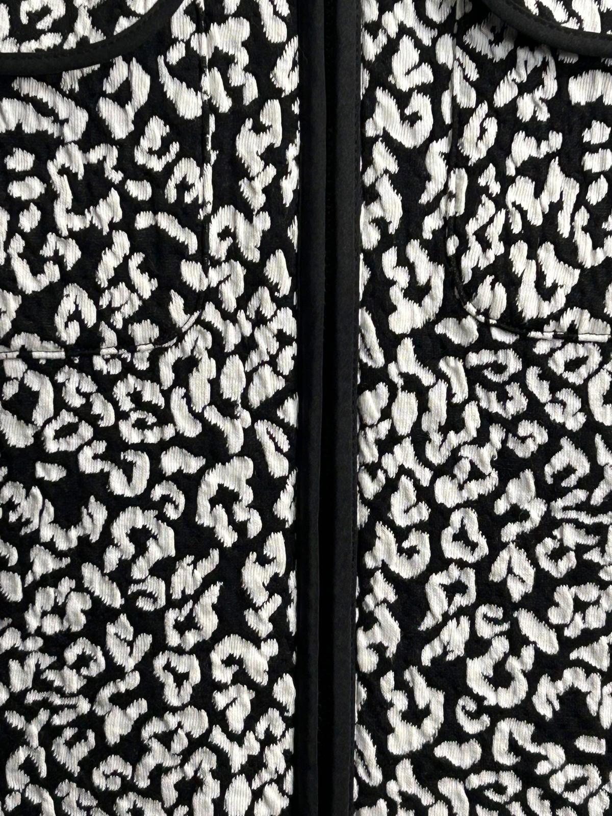 Chico's Black / White Zip Up 4 Pocket Vest Ladies M; Chico's Size 1