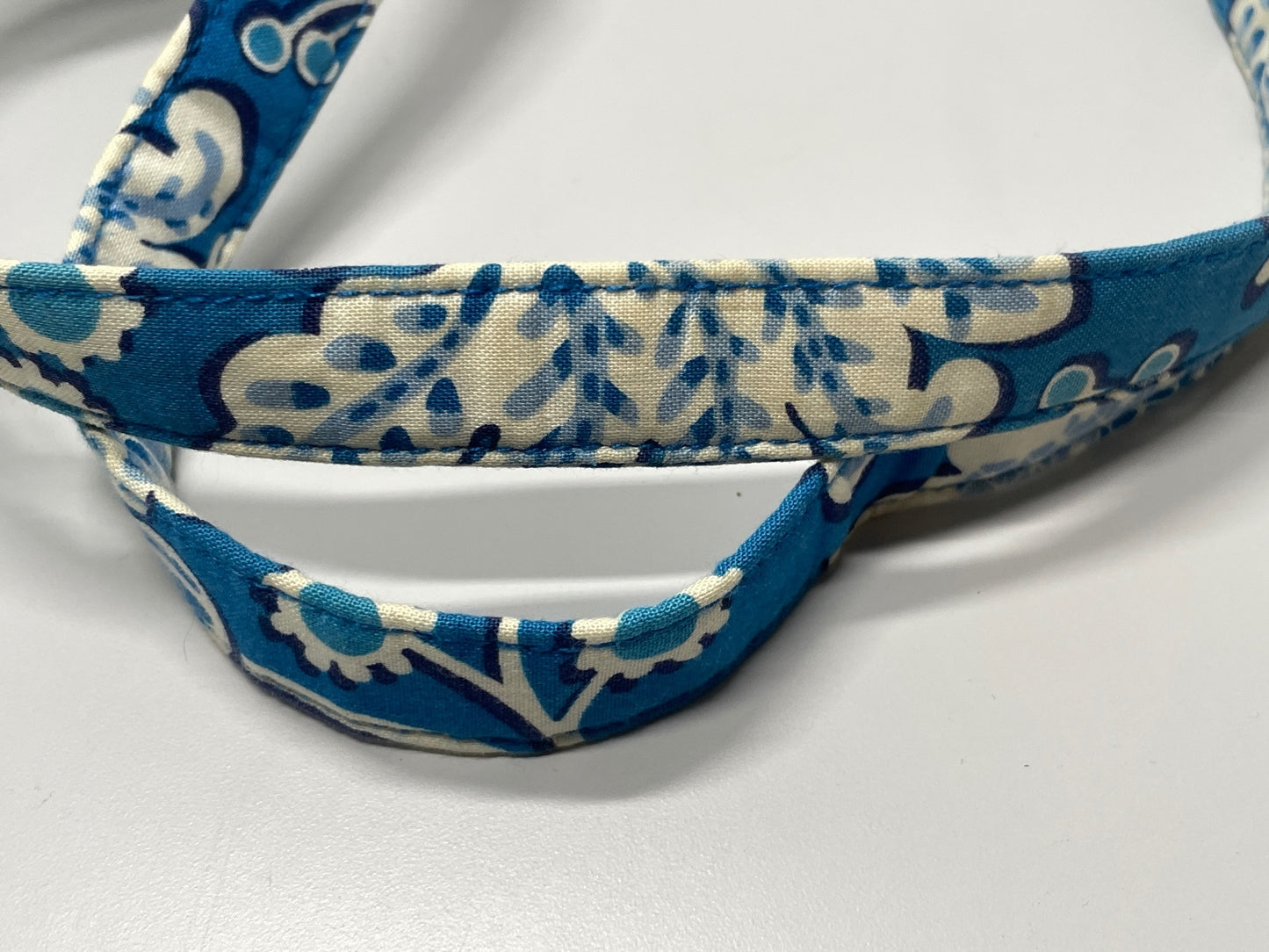 Vera Bradley Quilted Crossbody Bag in Blue Floral Print 8.5" x 5" x 3"