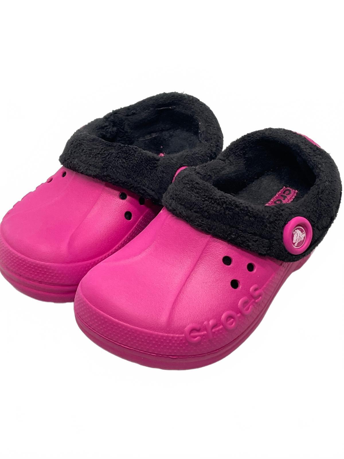 Crocs Classic Lined Clogs in Pink with Black Fleece Lining, Child Size 6