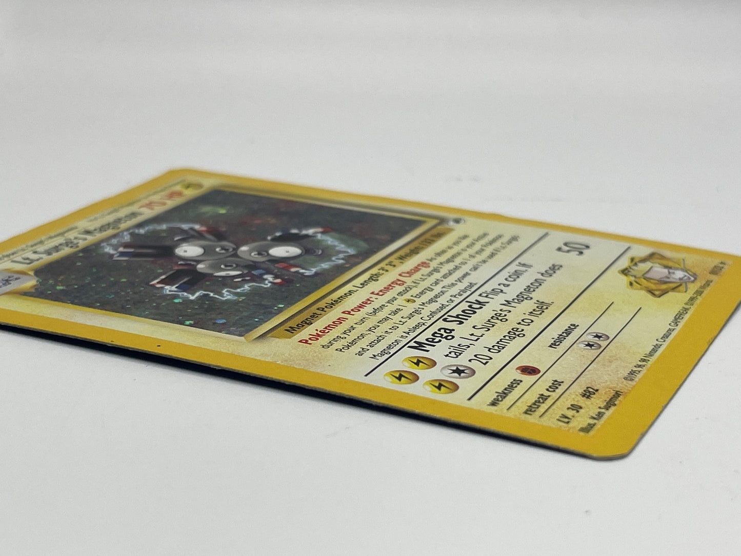 Lt. Surge's Magneton Pokémon Card 70 HP Holo Rare Gym Heroes Set 8/132