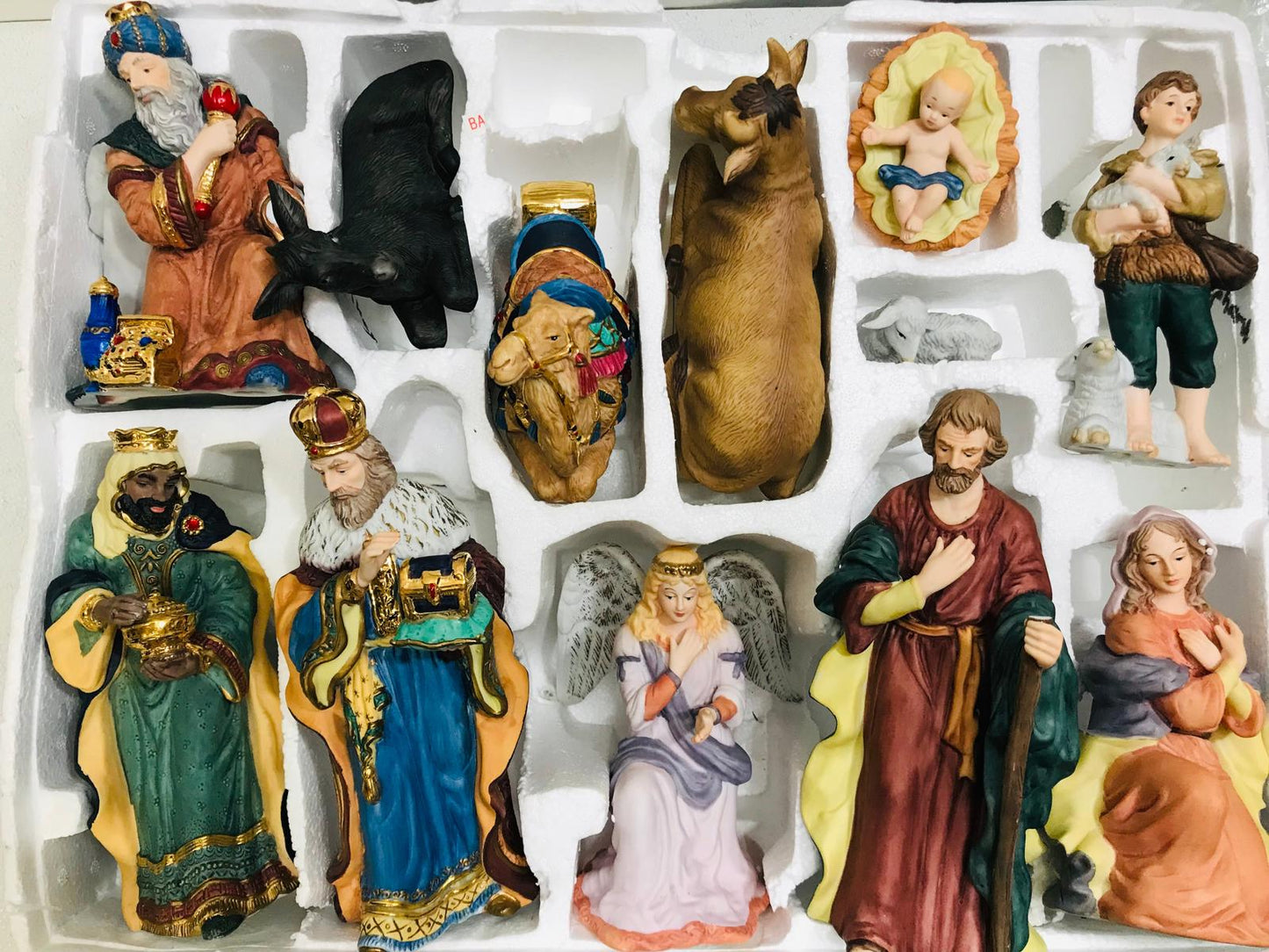 VINTAGE COMPLETE Kirklands Signature 13 PC Nativity Set