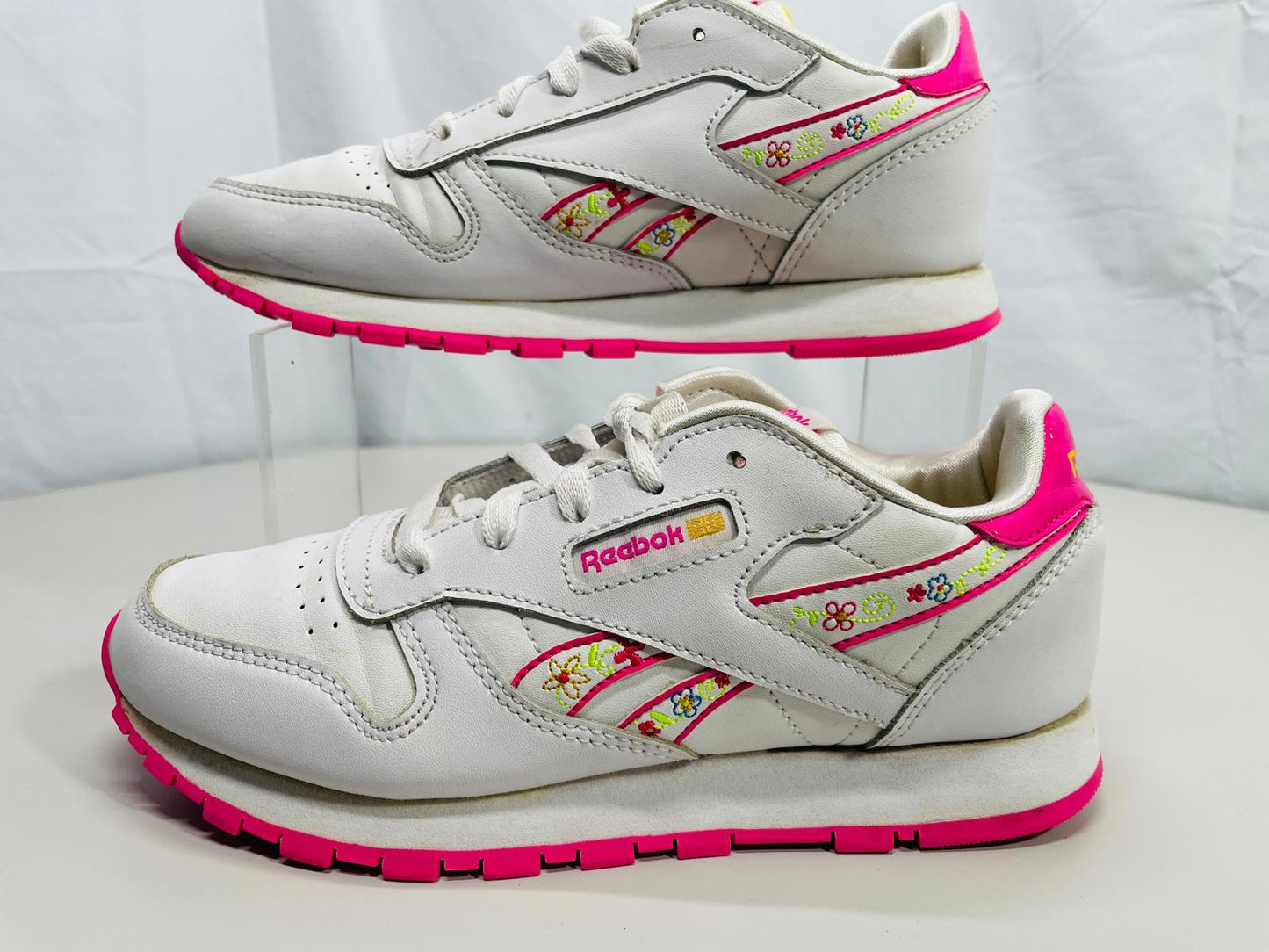 Reebok Classic Running Sneaker White & Pink with Pink Flowers Girls 3