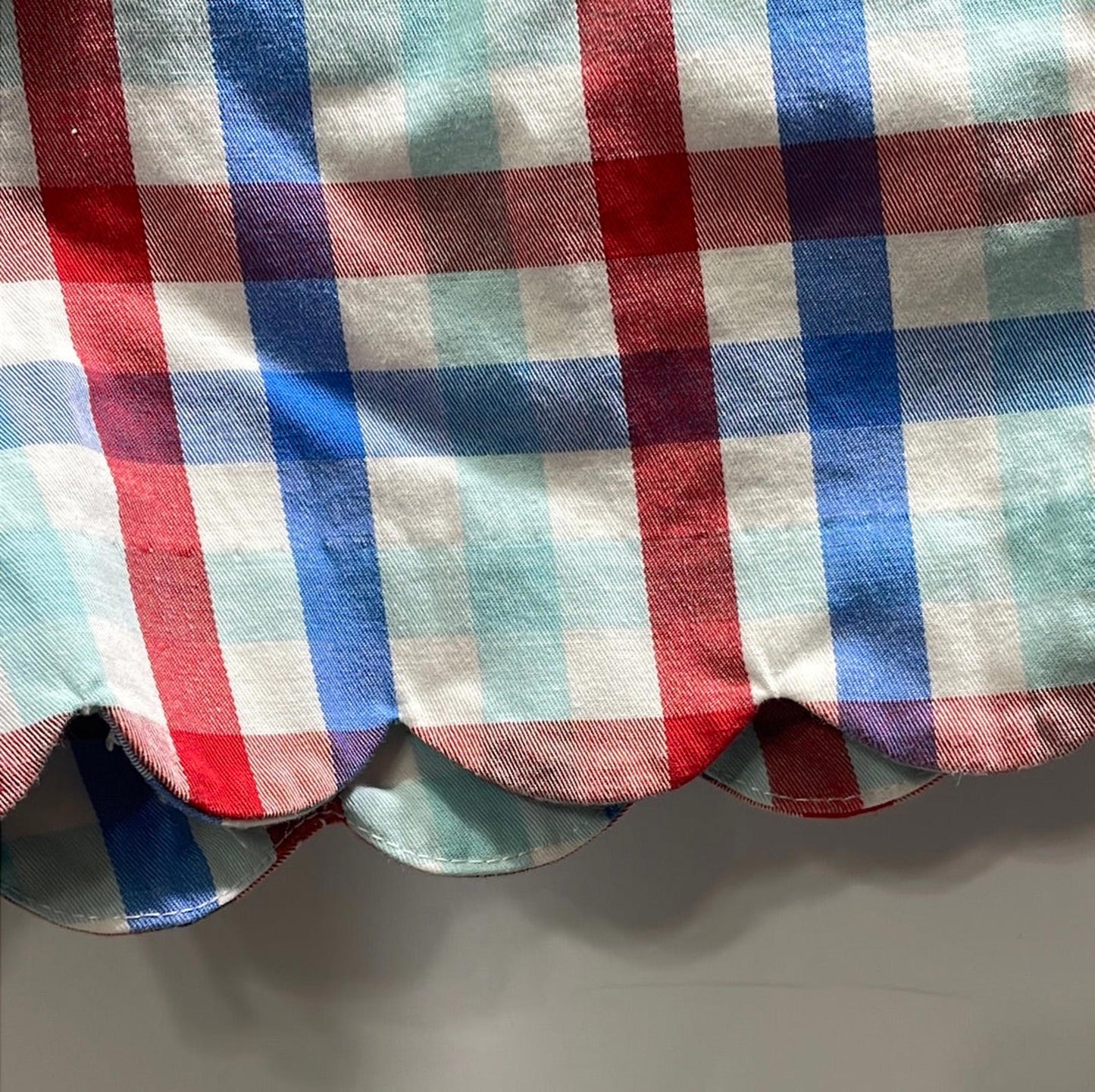 Crown & Ivy Patriotic Checker Short Scallop Edge Girls 10