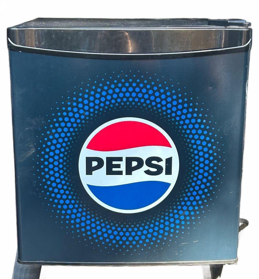 LOCAL PICK UP 28327 Tested Pepsi Cube Mini Fridge Cooler with Retro Logo