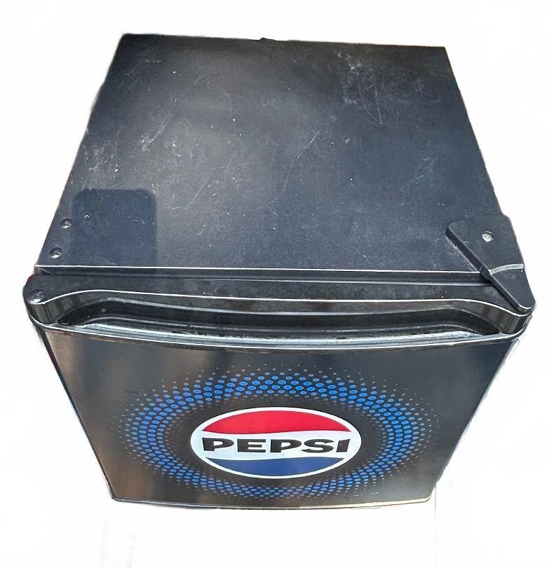 LOCAL PICK UP 28327 Tested Pepsi Cube Mini Fridge Cooler with Retro Logo